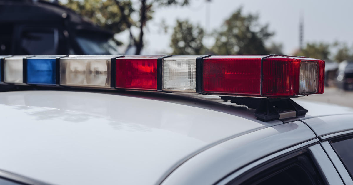 small-kansas-newspaper-says-co-owner,-98,-collapsed-and-died-after-police-raid