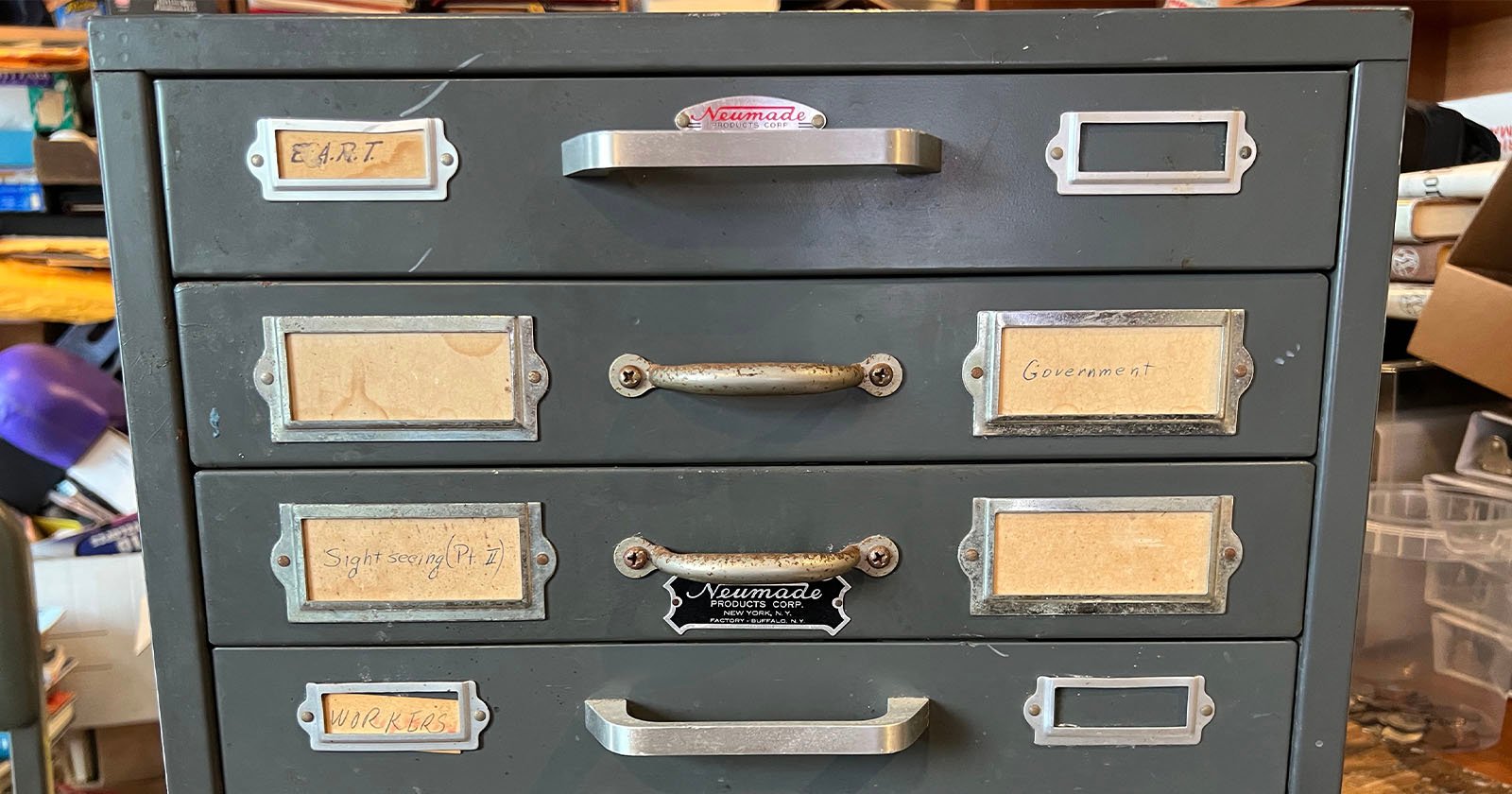 an-abandoned-cabinet-full-of-kodachrome-slides-in-san-francisco