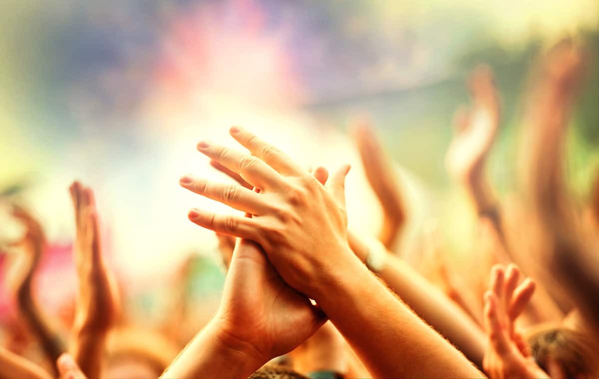 the-physics-of-hand-clapping