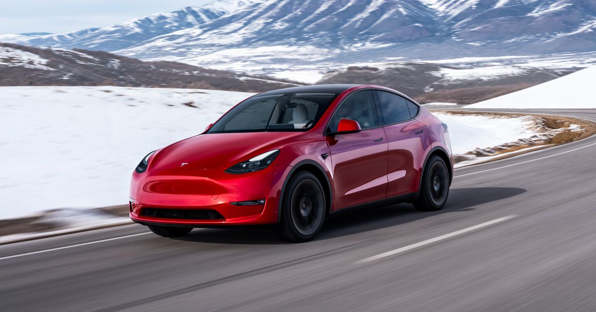 tesla-lowers-model-y,-s,-x-range-estimations-following-exaggeration-complaints