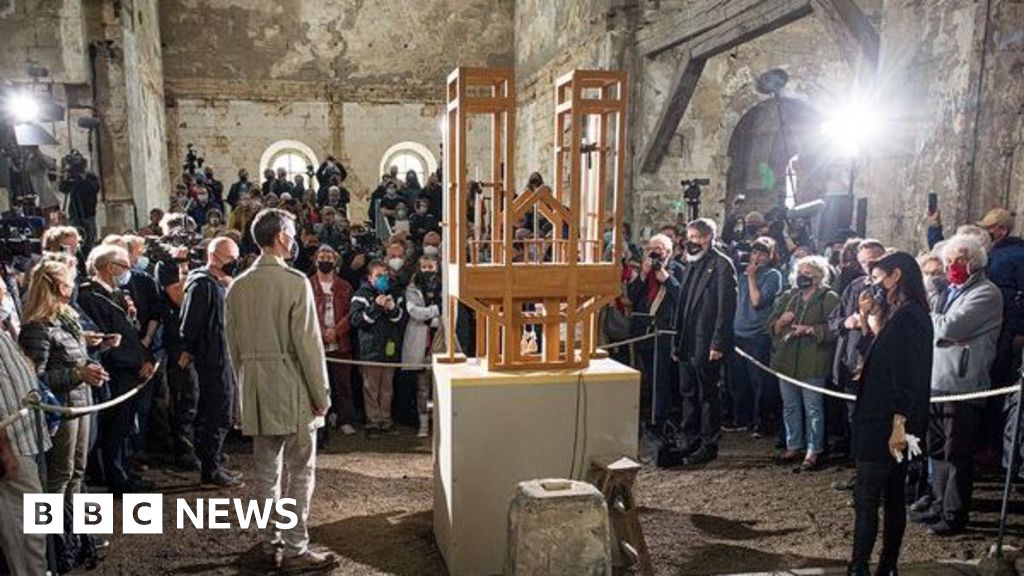 organ-playing-639-year-long-piece-changes-chord