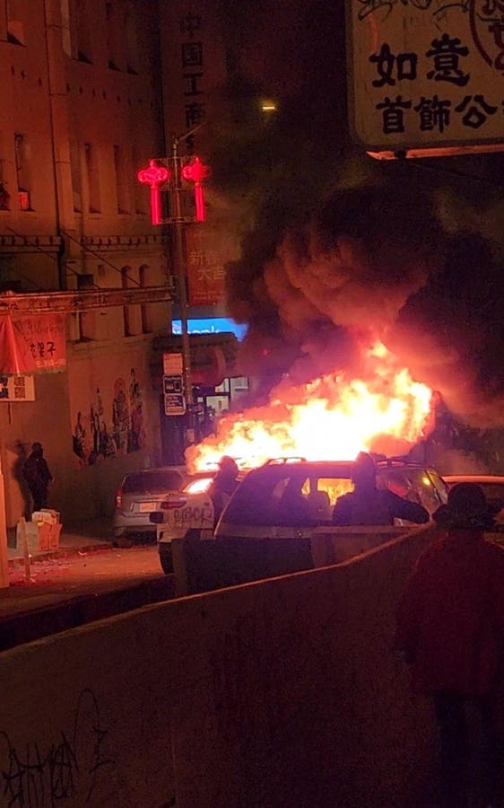 crowd-attacks-waymo,-sets-it-on-fire