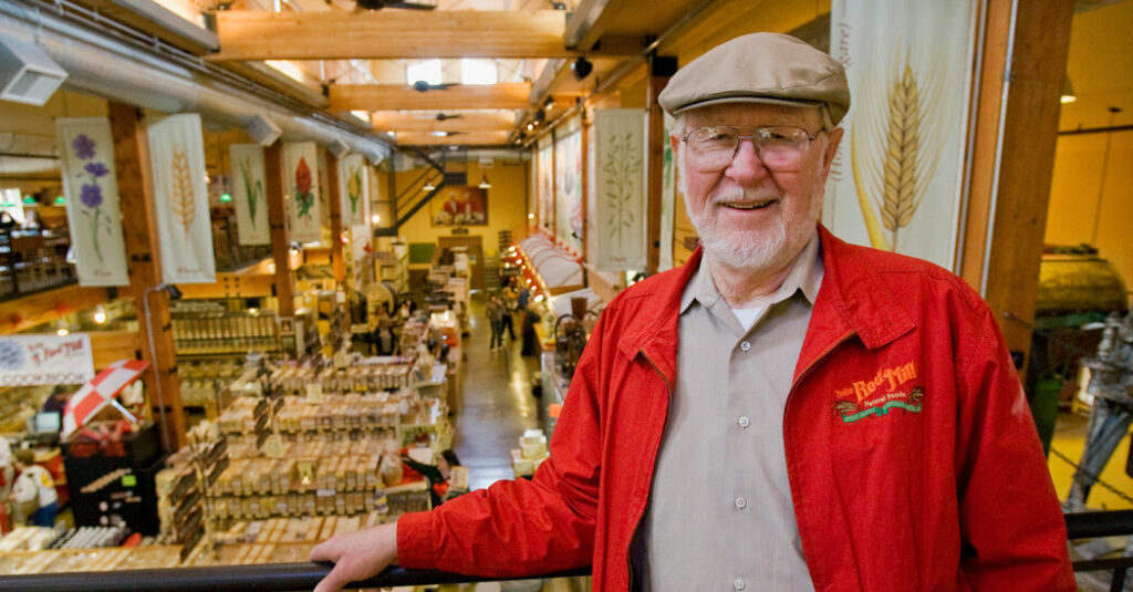 bob-moore,-who-founded-bob’s-red-mill,-has-died