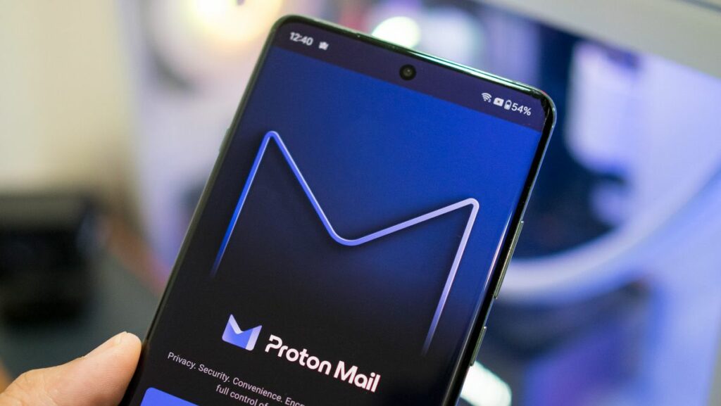 indian-government-moves-to-ban-protonmail-after-bomb-threat