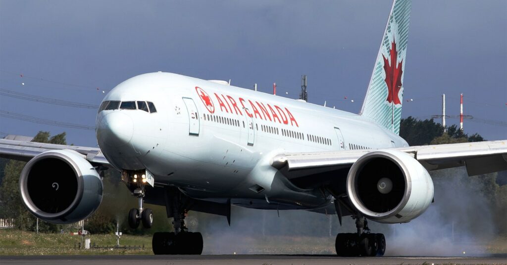 air-canada-has-to-honor-a-refund-policy-its-chatbot-made-up