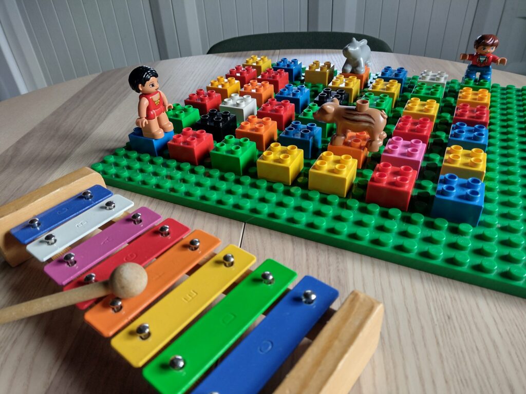 the-xylophone-maze:-screen-free-coding-for-children