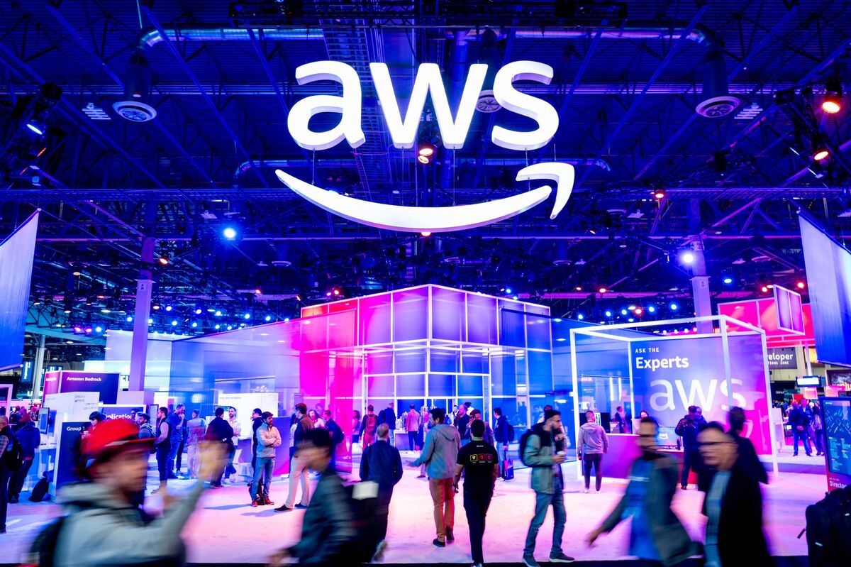 amazon-cancels-fees-for-customers-moving-to-rival-cloud-services