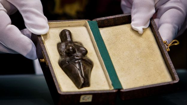 the-160-year-mystery-of-europe’s-ice-age-‘queens’