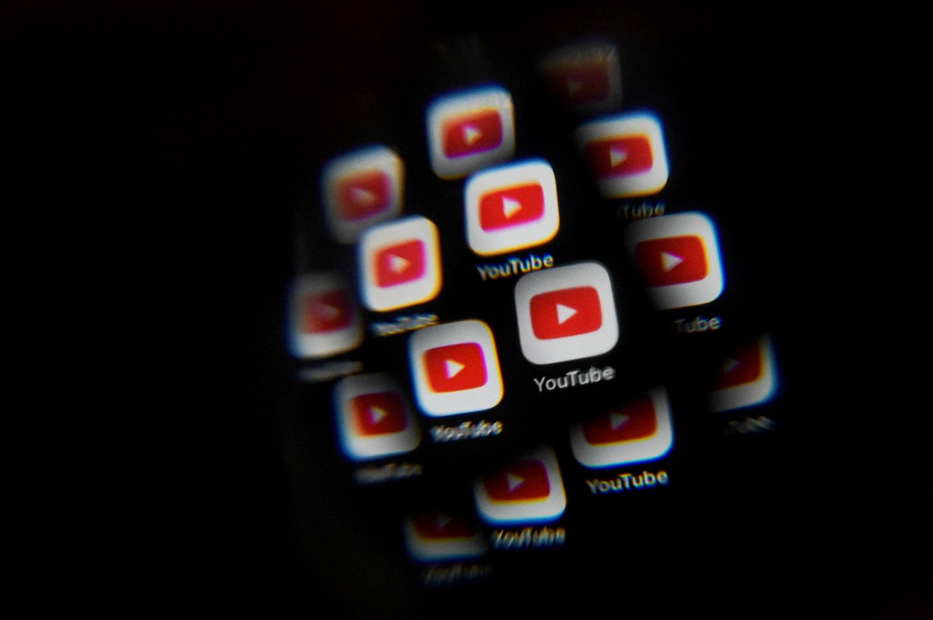google-ordered-to-identify-who-watched-certain-youtube-videos