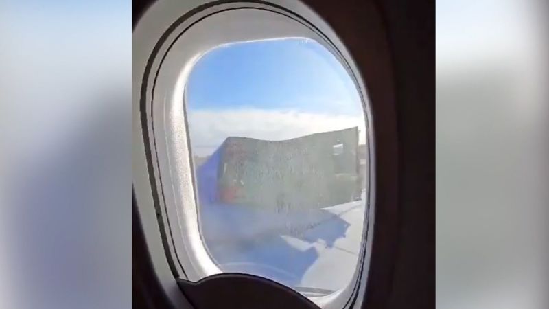 southwest-boeing-737-800-flight-from-denver-loses-engine-cover