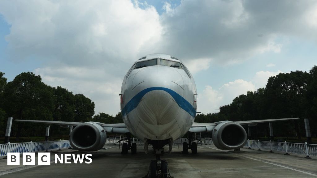 boeing-737-crashes-during-take-off-in-senegal