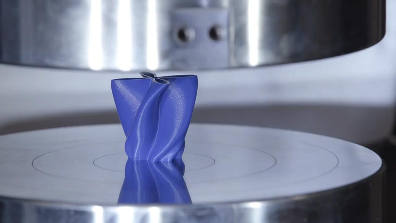 autonomous-ai-robot-creates-a-shock-absorbing-shape-no-human-ever-could