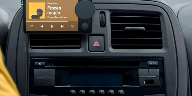 spotify-won’t-open-source-car-thing,-but-starts-refund-process