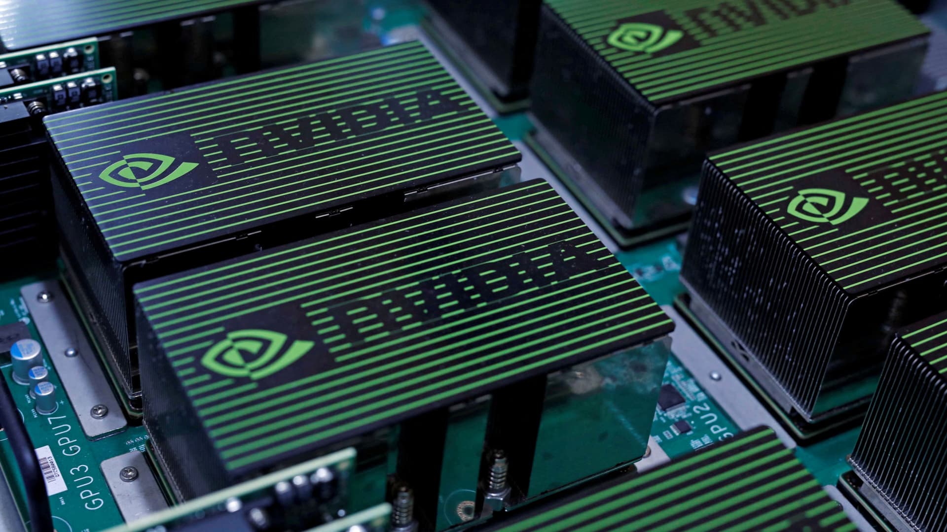 nvidia-gets-20%-weighting,-more-investor-demand;-apple-demoted-in-major-techfund