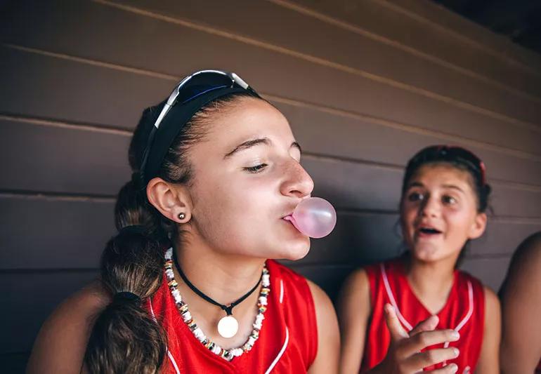 what-happens-if-you-swallow-gum?
