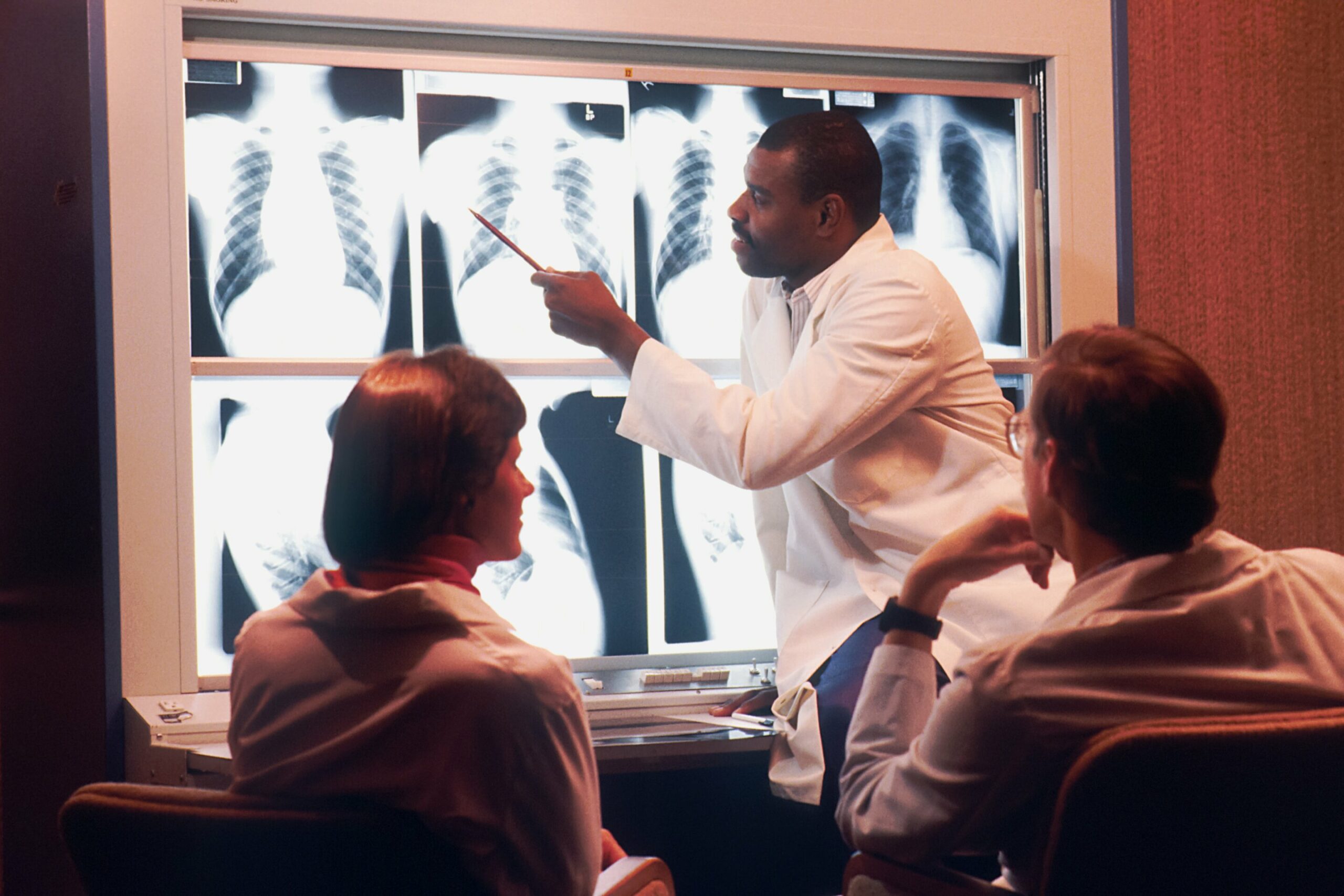 study-reveals-why-ai-models-that-analyze-medical-images-can-be-biased