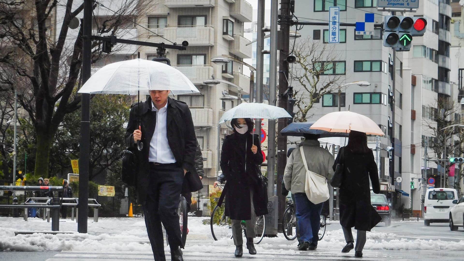 japan-stocks-plunge-as-much-as-7%-as-asia-shares-extend-sell-off