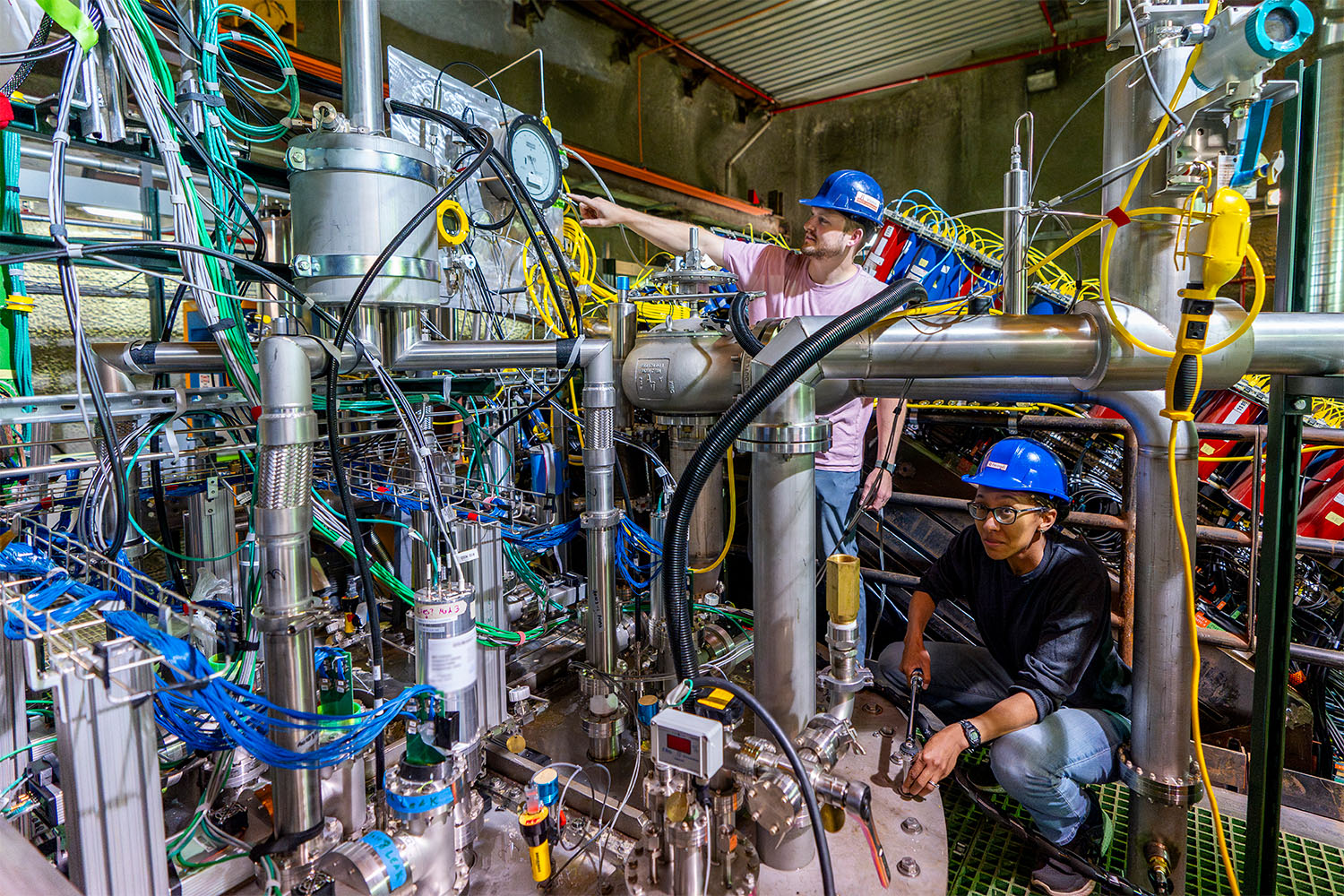 dune-scientists-observe-first-neutrinos-with-prototype-detector-at-fermilab