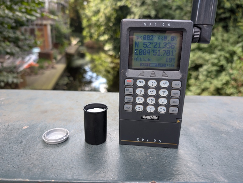 when-serial-isn’t-rs-232,-geocaching-with-the-garmin-gps-95