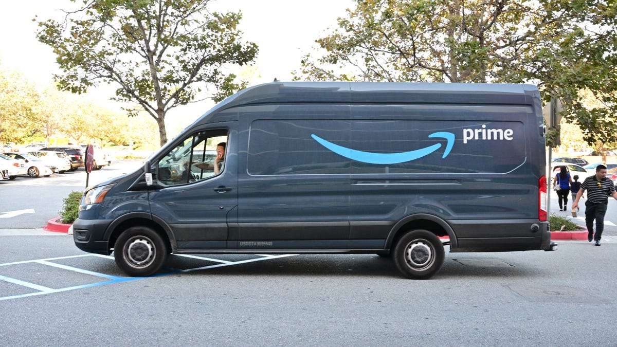 amazon-bans-its-drivers-from-moving-their-own-lips-too-much-at-work