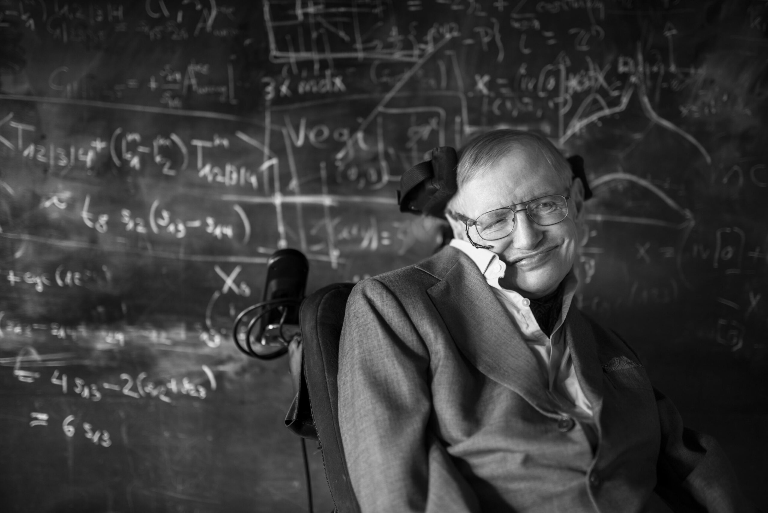 hawking-archive-made-available-to-historians-and-researchers