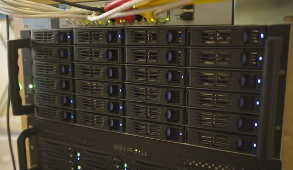 my-71-tib-zfs-nas-after-10-years-and-zero-drive-failures