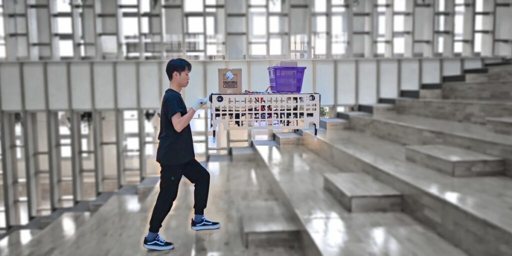 the-palletrone-is-a-robotic-hovercart-for-moving-stuff-anywhere