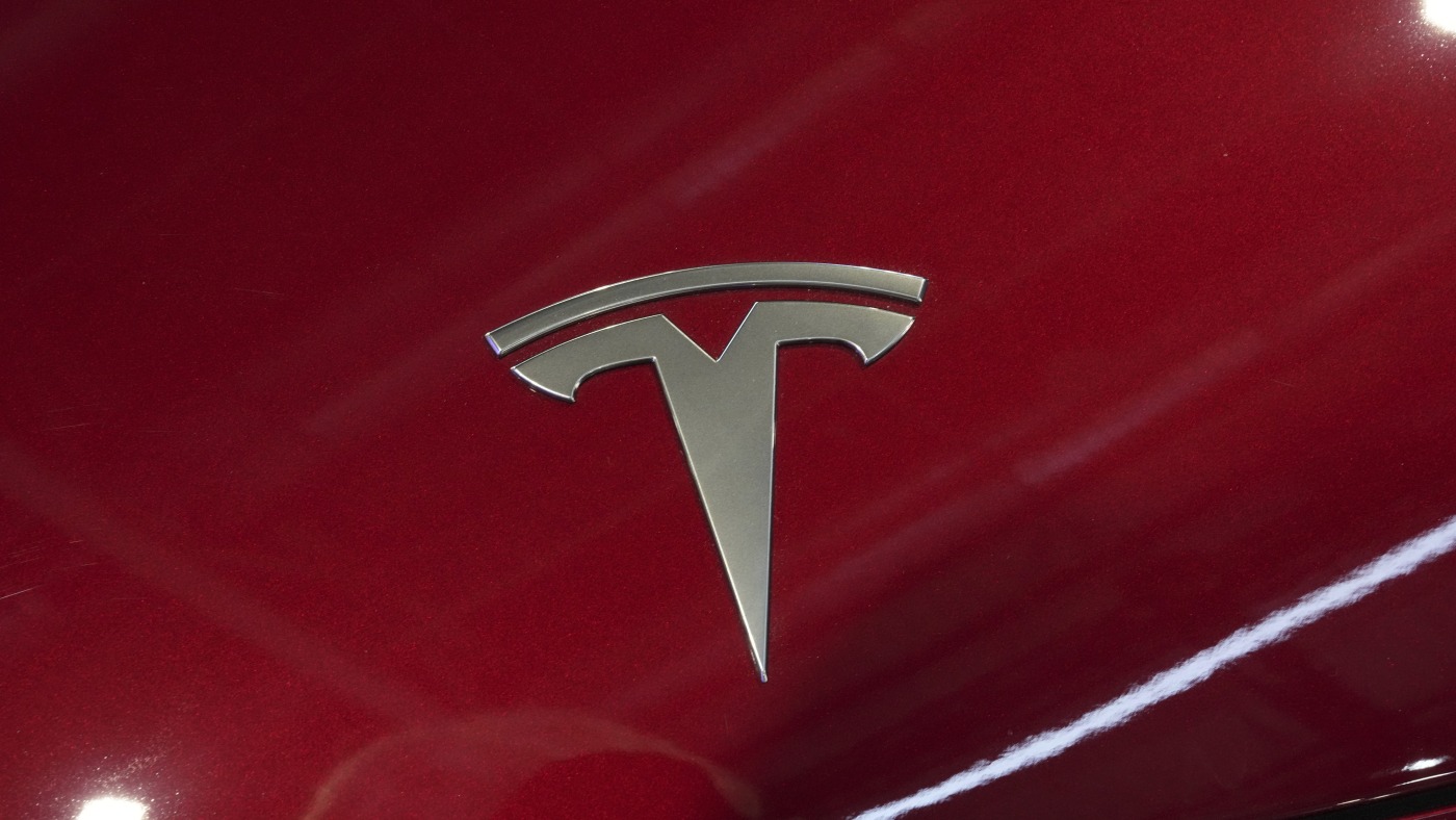 us.-to-probe-tesla’s-‘full-self-driving’-system-after-pedestrian-killed