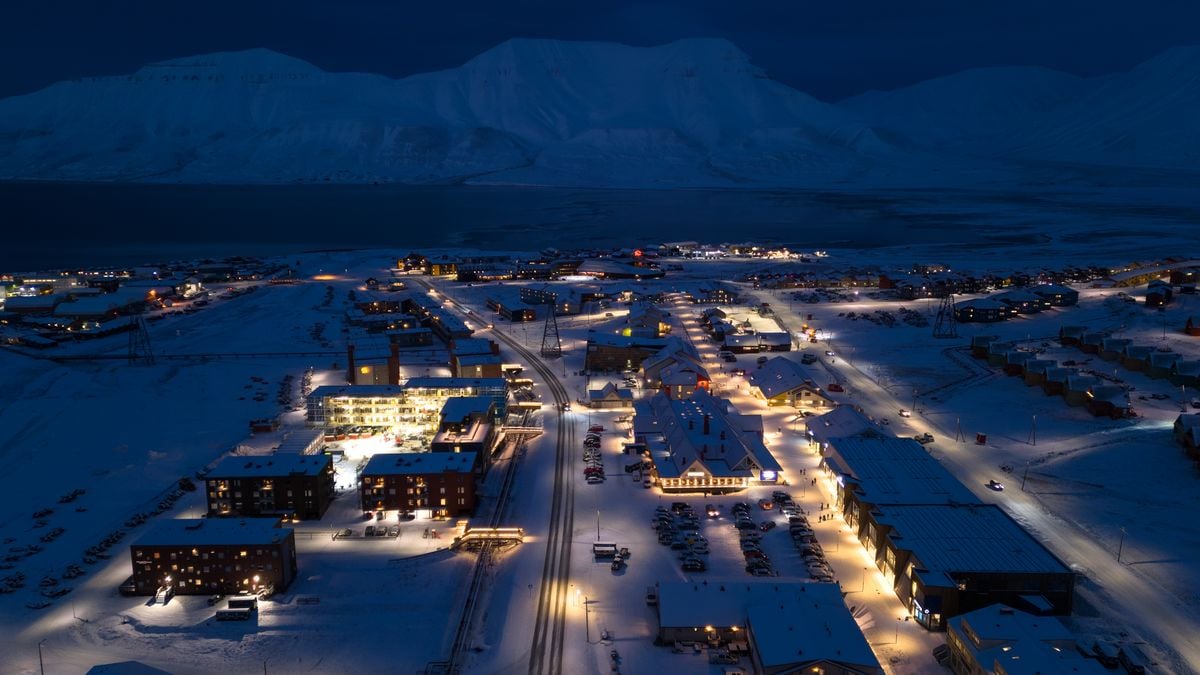 what-it’s-like-to-experience-polar-night-in-the-northernmost-town