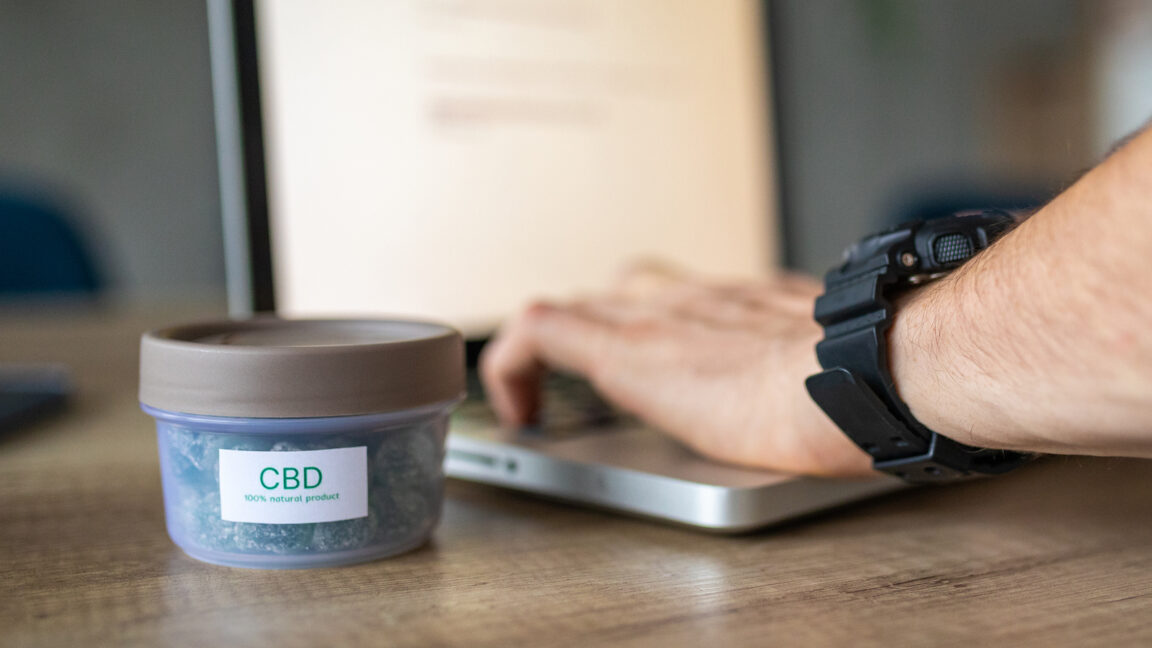 google-stops-letting-sites-like-forbes-rule-search-for-“best-cbd-gummies”