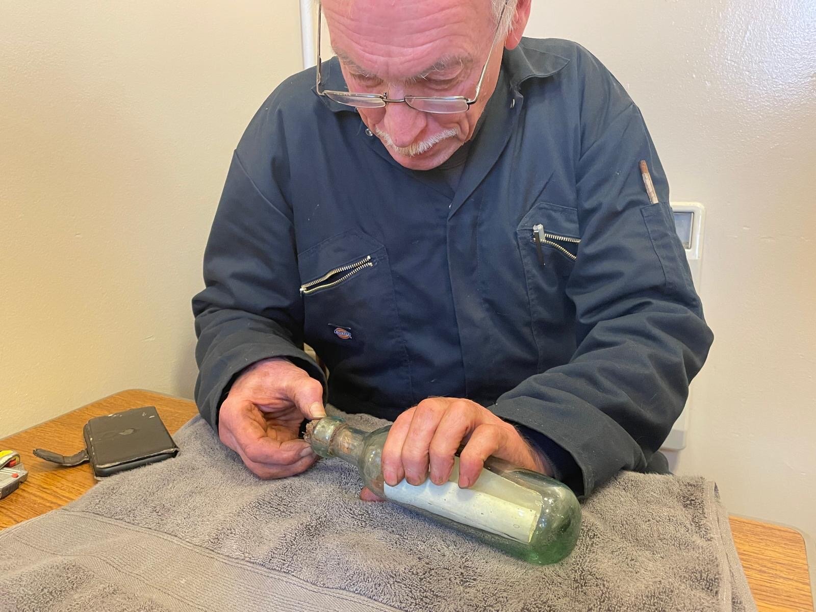 engineers-discover-a-132-year-old-message-in-a-bottle-in-a-scottish-lighthouse