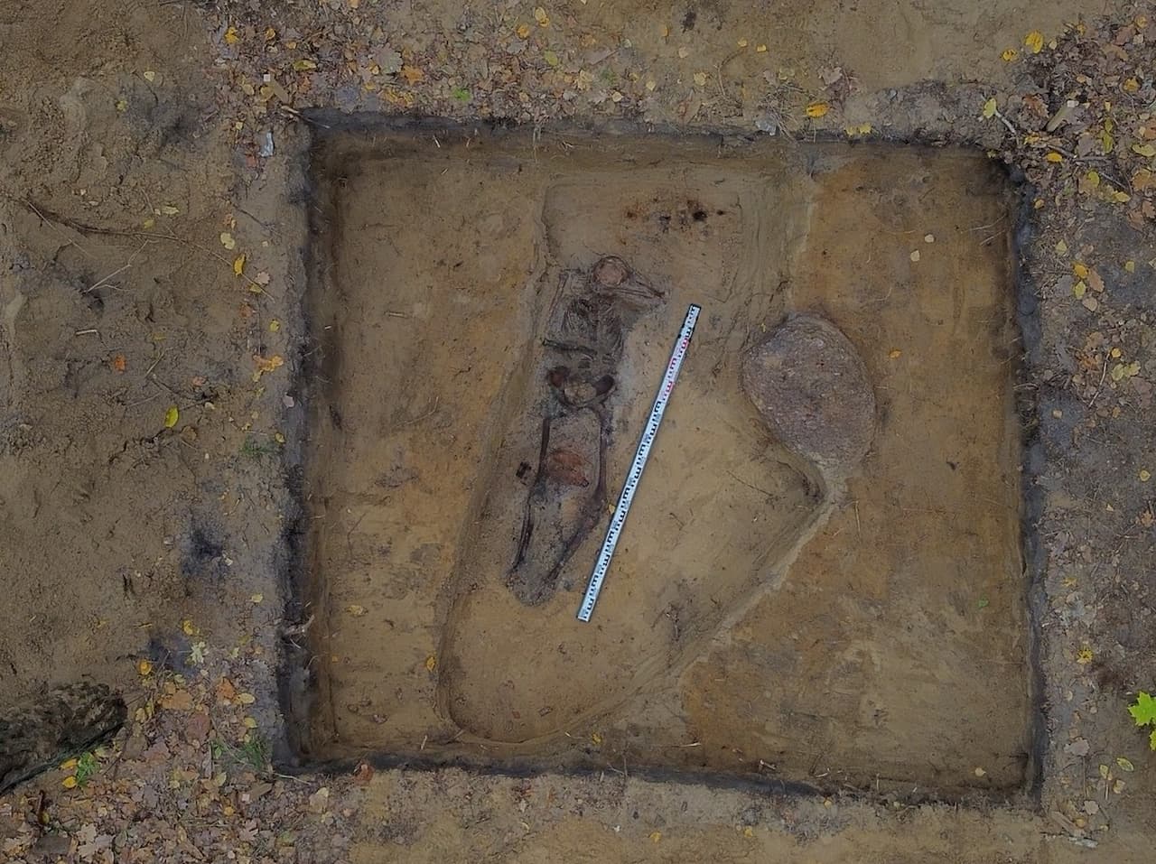 german-wwii-soldier-grave-found-with-mesolithic-tools,-roman-and-byzantine-coins