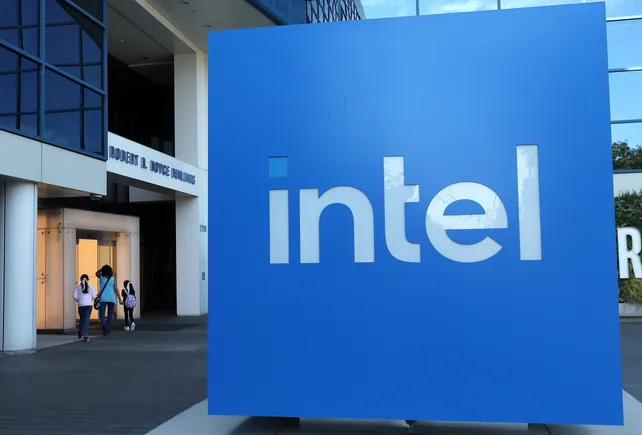 intel-shareholders-file-case-asking-ex-ceo,-cfo-to-return-3-years-of-salary