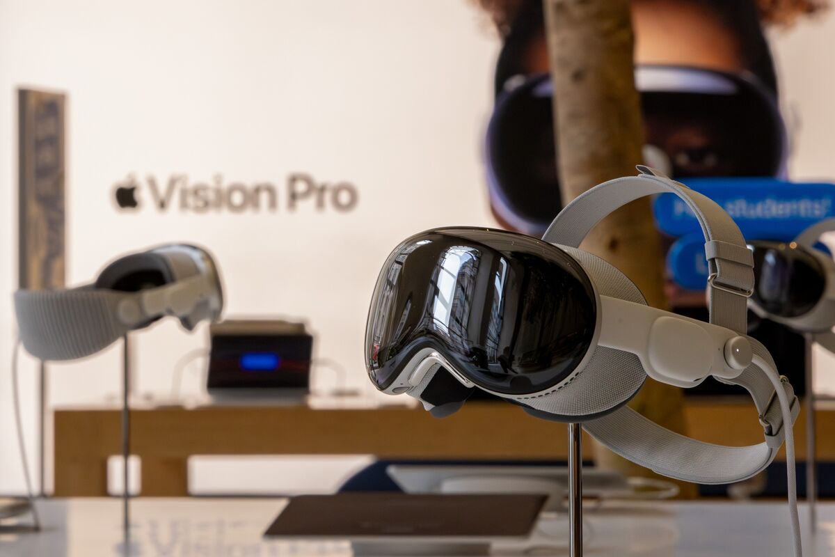 apple-scraps-work-on-mac-connected-augmented-reality-glasses