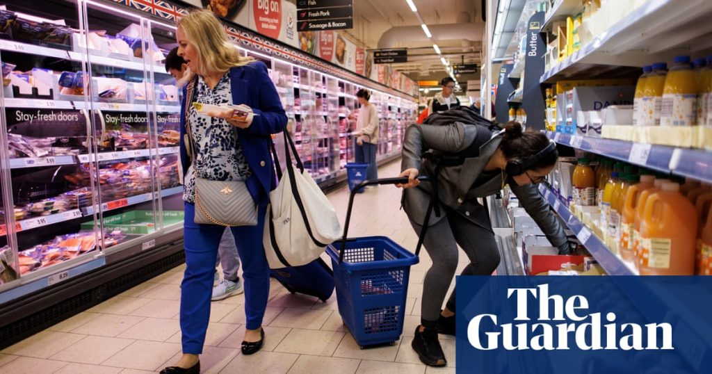 ‘the-tyranny-of-apps’:-those-without-smartphones-are-unfairly-penalised
