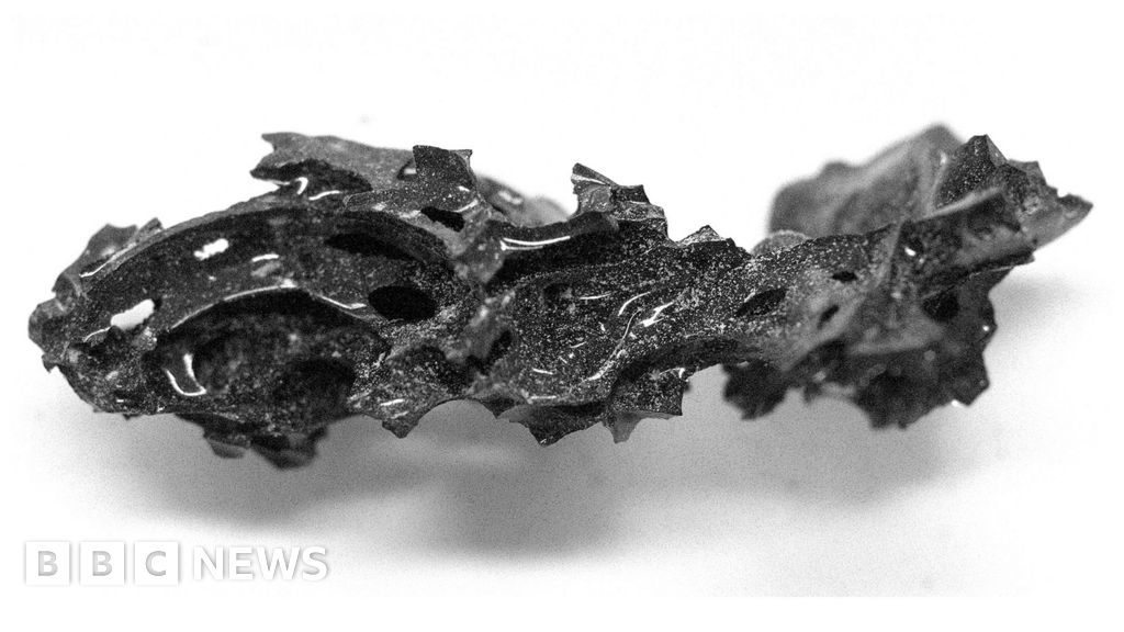 man’s-brain-turned-to-glass-by-hot-vesuvius-ash-cloud