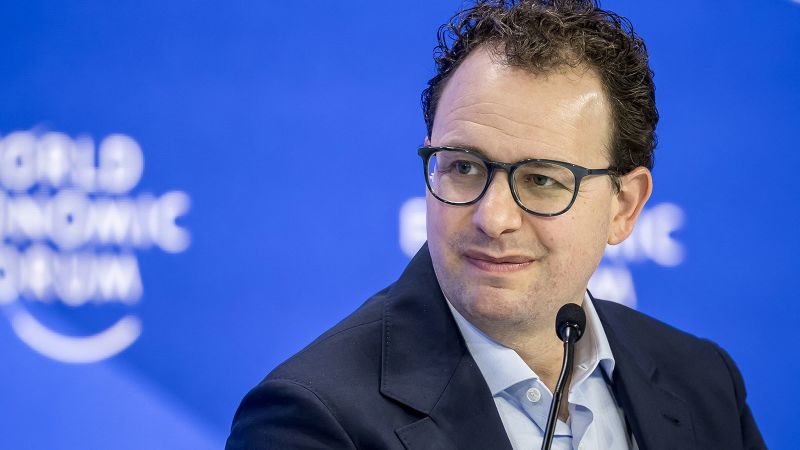 the-‘white-collar-bloodbath’-is-all-part-of-the-ai-hype-machine