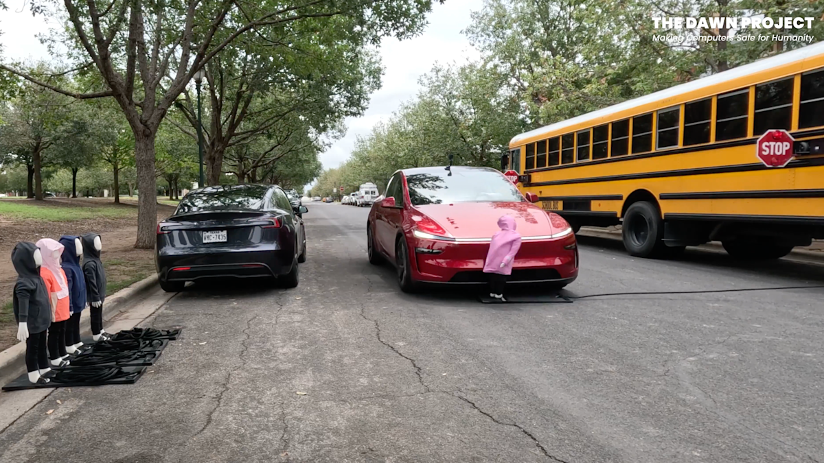 tesla-blows-past-stopped-school-bus-and-hits-kid-sized-dummies-in-fsd-tests