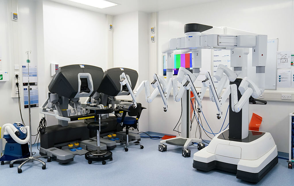 experimental-surgery-performed-by-ai-driven-surgical-robot