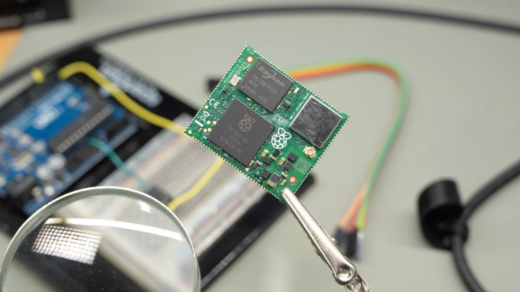 cm0-–-a-new-raspberry-pi-you-can’t-buy