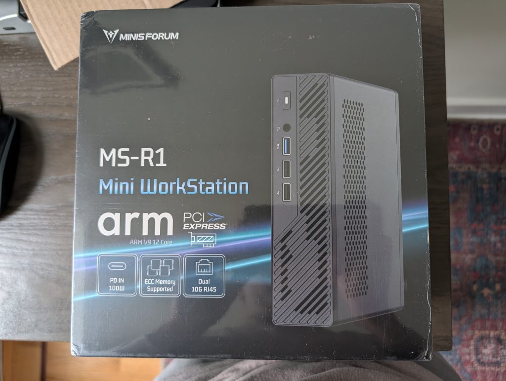 an-arm-homelab-server,-or-a-minisforum-ms-r1-review