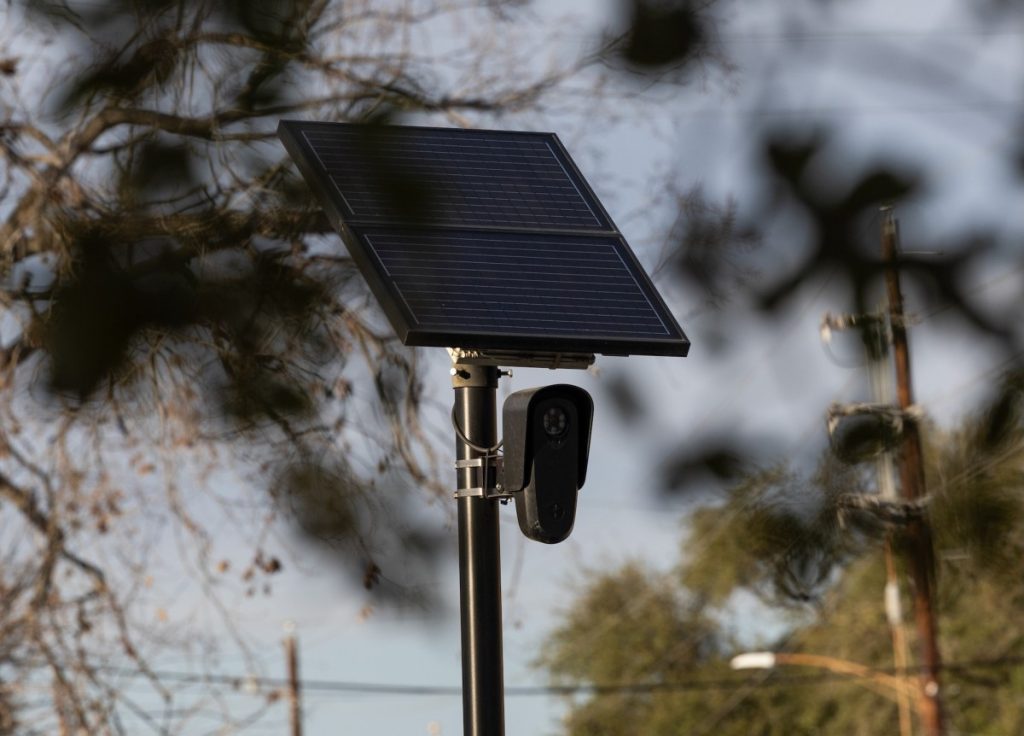 americans-are-destroying-flock-surveillance-cameras