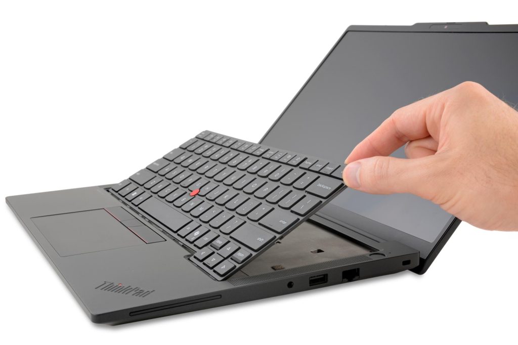 lenovo’s-new-thinkpads-score-10/10-for-repairability