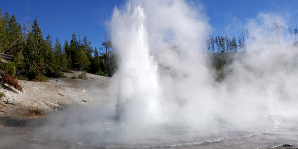 the-largest-acidic-geyser-has-been-putting-on-quite-a-show