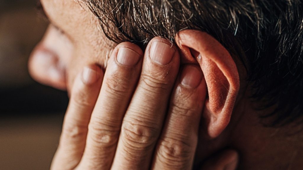 tinnitus-is-connected-to-sleep