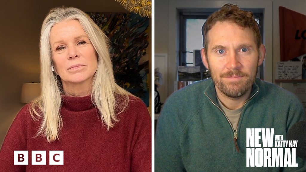 grandparents-are-glued-to-their-phones,-families-are-worried-[video]