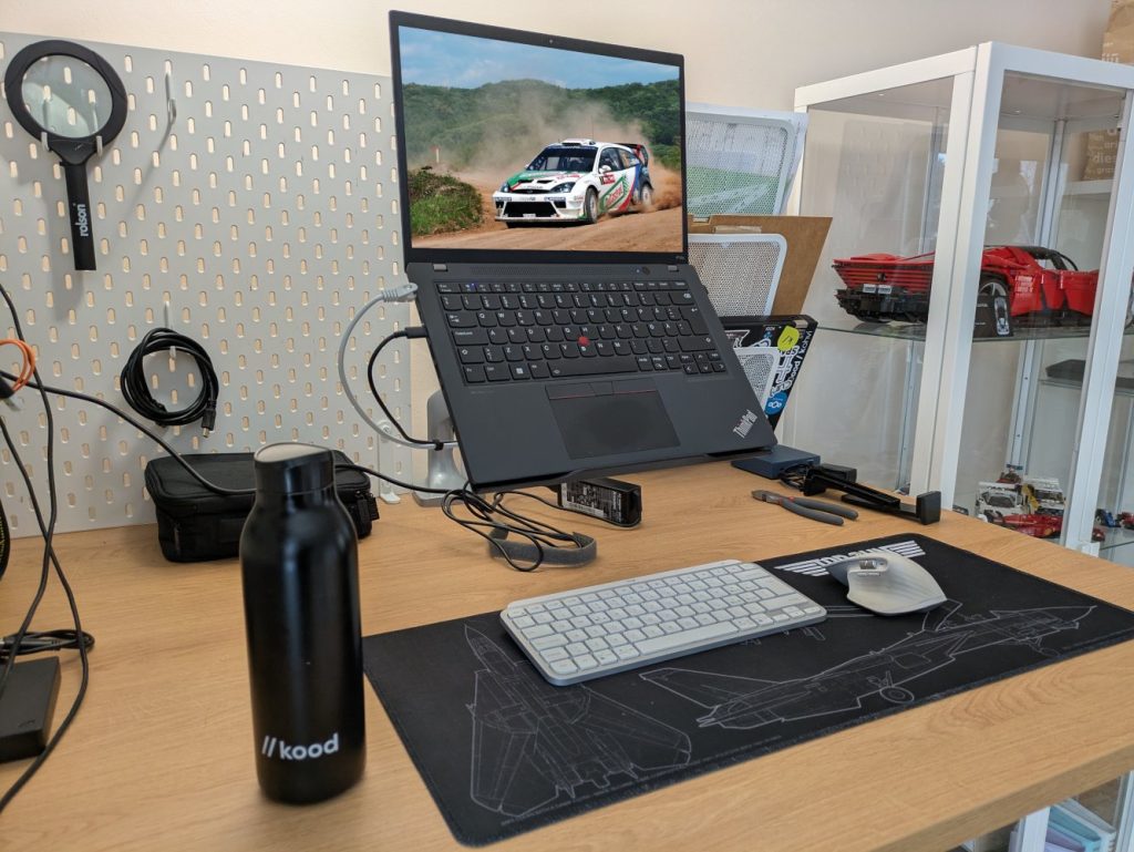 improving-my-focus-by-giving-up-my-big-monitor