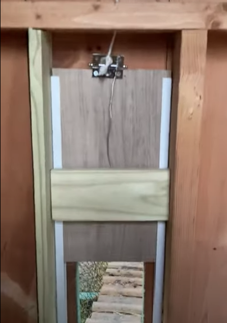 how-to-make-a-sliding,-self-locking,-and-predator-proof-chicken-coop-door-(2020)