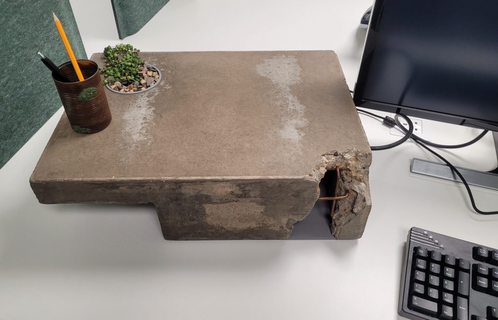 show-hn:-brutalist-concrete-laptop-stand-(2024)