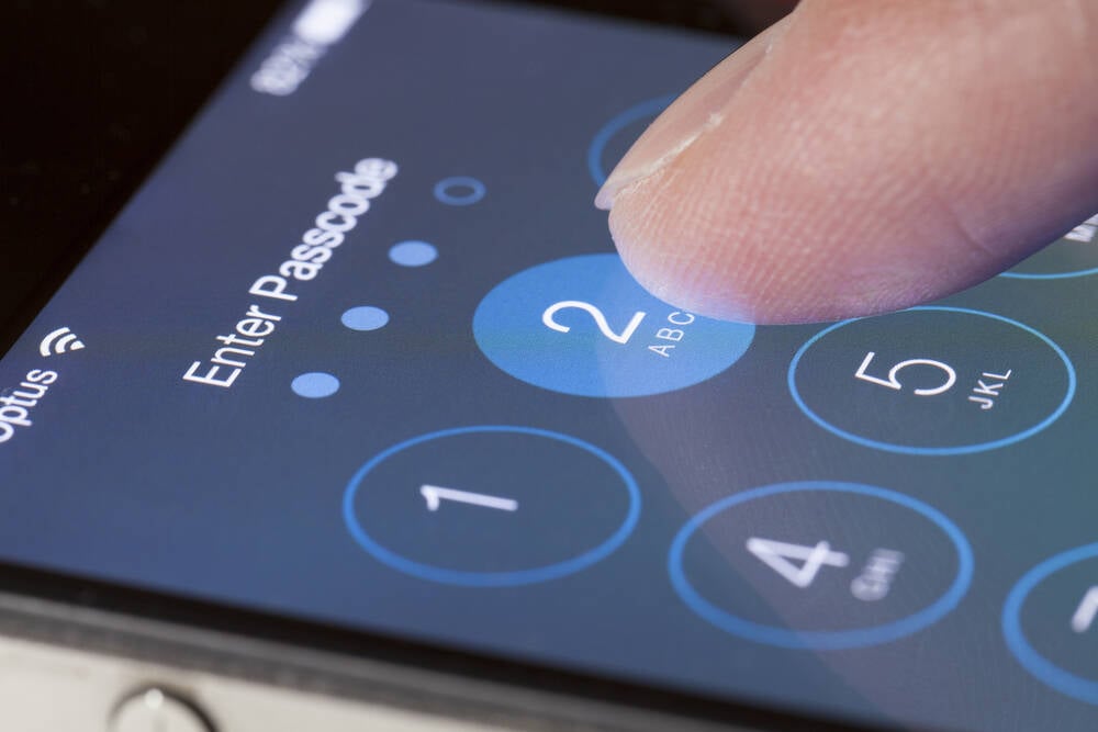 apple-update-looks-like-czech-mate-for-locked-out-iphone-user